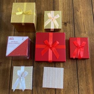 NWOT “Christmas Gift Boxes Bundle of 8”